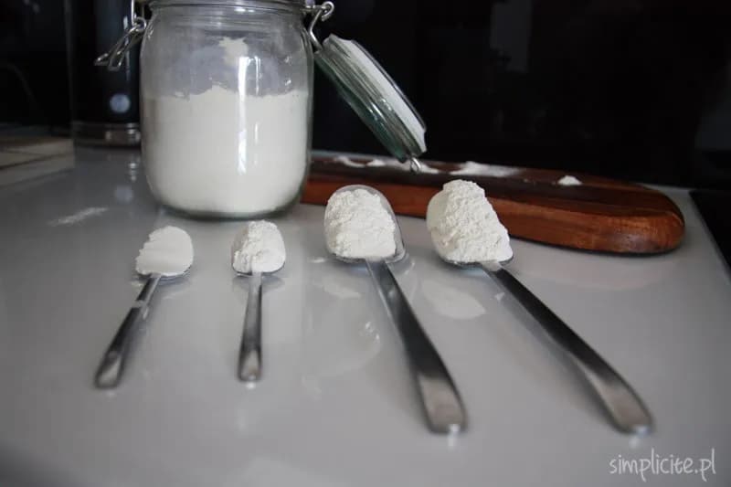 Ile łyżek mąki w 100 gramach? Szybki przelicznik kuchenny