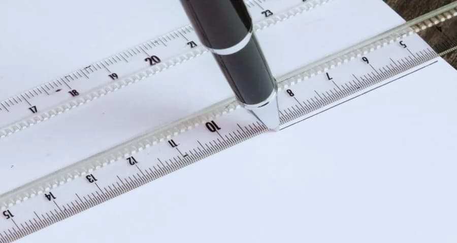 Ile to 1 dm kwadratowy? Poznaj przeliczniki i zastosowania